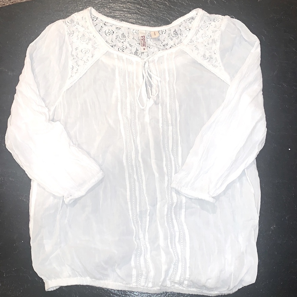 White Long sleeve lace shirt